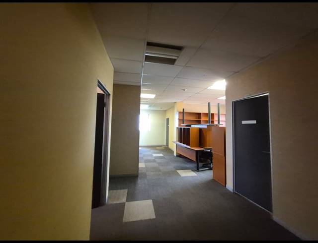 10,702M² OFFICE TO LET IN ILLOVO